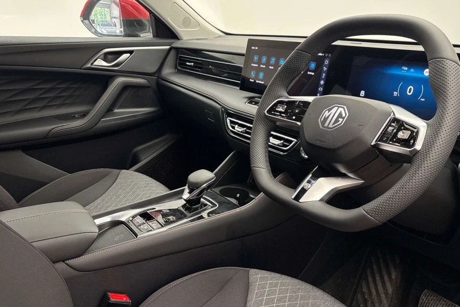 MG HS Hs 1.5 T-gdi Hybrid Se Hatchback Red #6