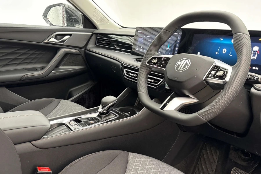 MG HS Hs 1.5 T-gdi Hybrid Se Hatchback White #5
