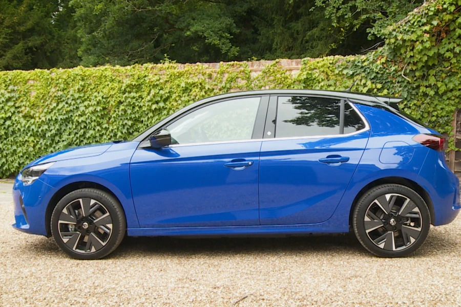 Vauxhall Corsa-e Corsa 100Kw Elite Premium 50Kwh 11Kwch Red #3