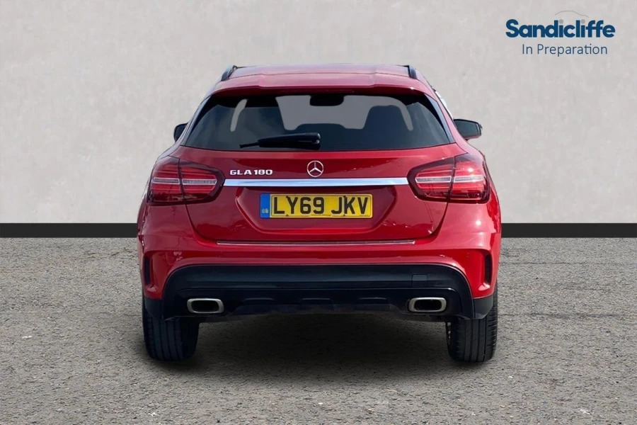 Mercedes-Benz GLA Class Gla Gla 180 Amg Line Edition Hatchback LY69JKV Red #3