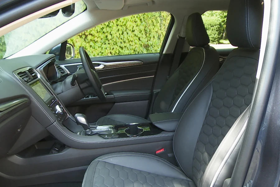 Ford Mondeo Mondeo 1.5 L Ford Ecoboost Titanium Edition 6S Blue #4