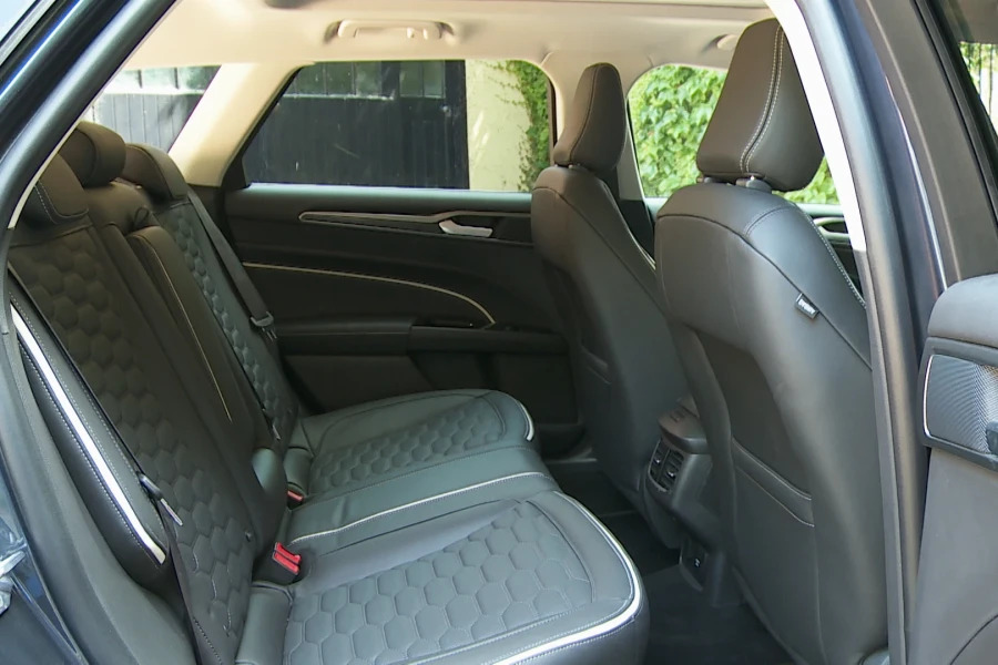 Ford Mondeo Mondeo 1.5 L Ford Ecoboost Titanium Edition 6S Blue #3