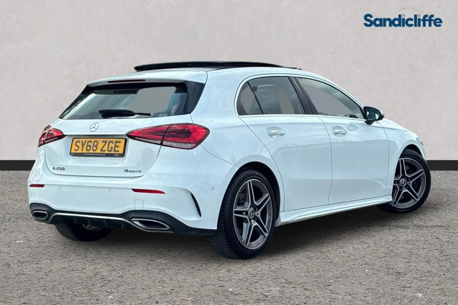 Mercedes-Benz A Class A Class A250 4Matic Amg Line Premium Plus White #4