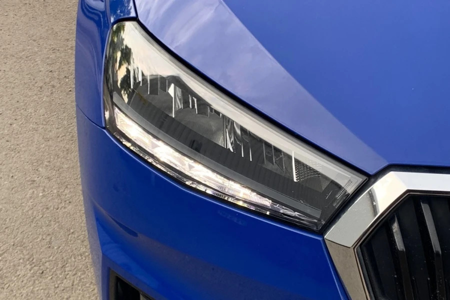 Skoda Fabia 1.0 Tsi 109Ps Se L 5-Dr Hatchback White #20