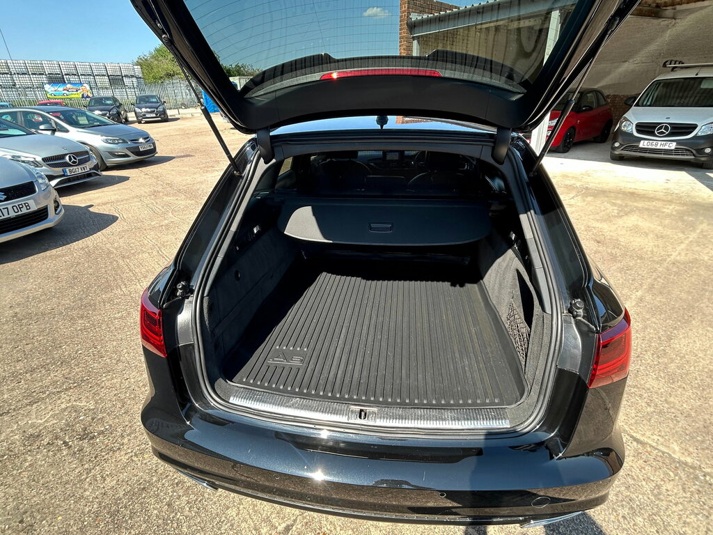 Audi A6 Avant 2L Black Edition Grey #32