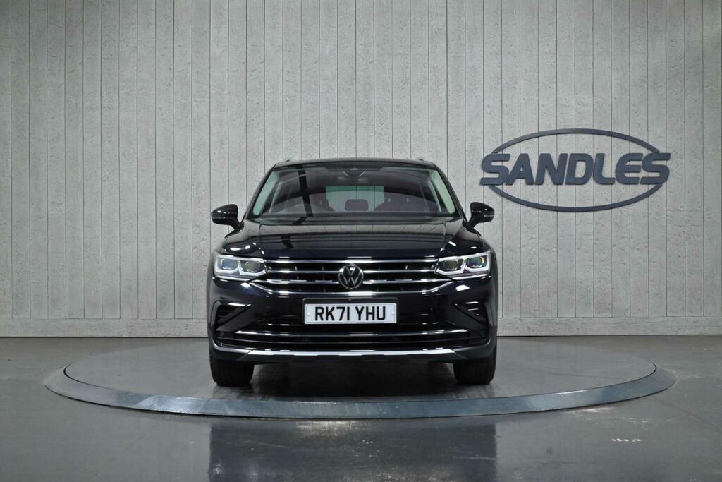 Volkswagen Tiguan 2.0 Tdi Elegance Dsg Euro 6 Ss RK71YHU Black #4