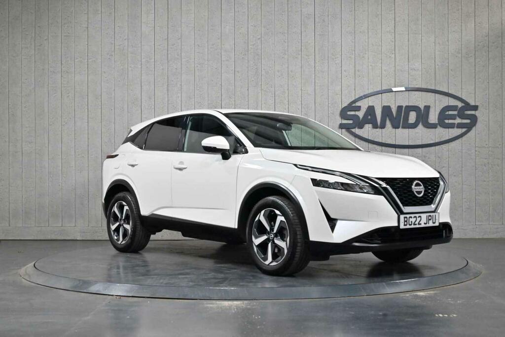 Nissan Qashqai 1.3 Dig-t Mhev N-connecta Euro 6 Ss BG22JPU White