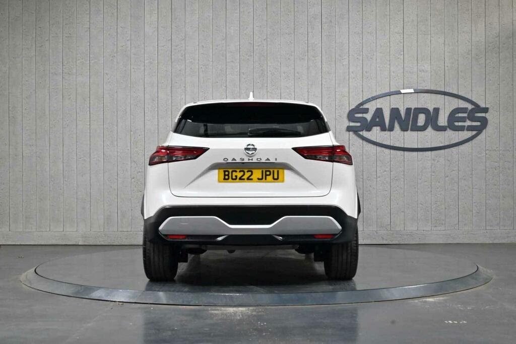 Nissan Qashqai 1.3 Dig-t Mhev N-connecta Euro 6 Ss BG22JPU White #6