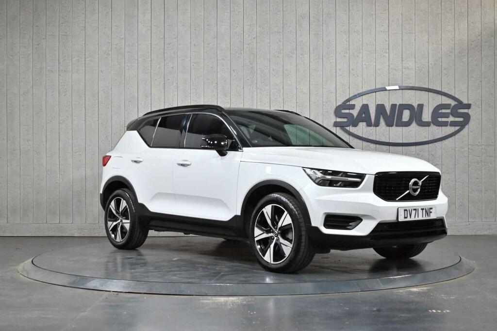 Volvo XC40 1.5H T4 Recharge 10.7Kwh Plus Euro 6 Ss White
