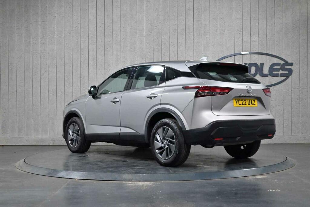 Nissan Qashqai 1.3 Dig-t Mhev Acenta Premium Xtron Euro 6 Ss 5 YC22UAZ Silver #4