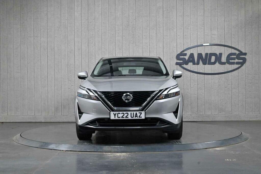Nissan Qashqai 1.3 Dig-t Mhev Acenta Premium Xtron Euro 6 Ss 5 YC22UAZ Silver #2