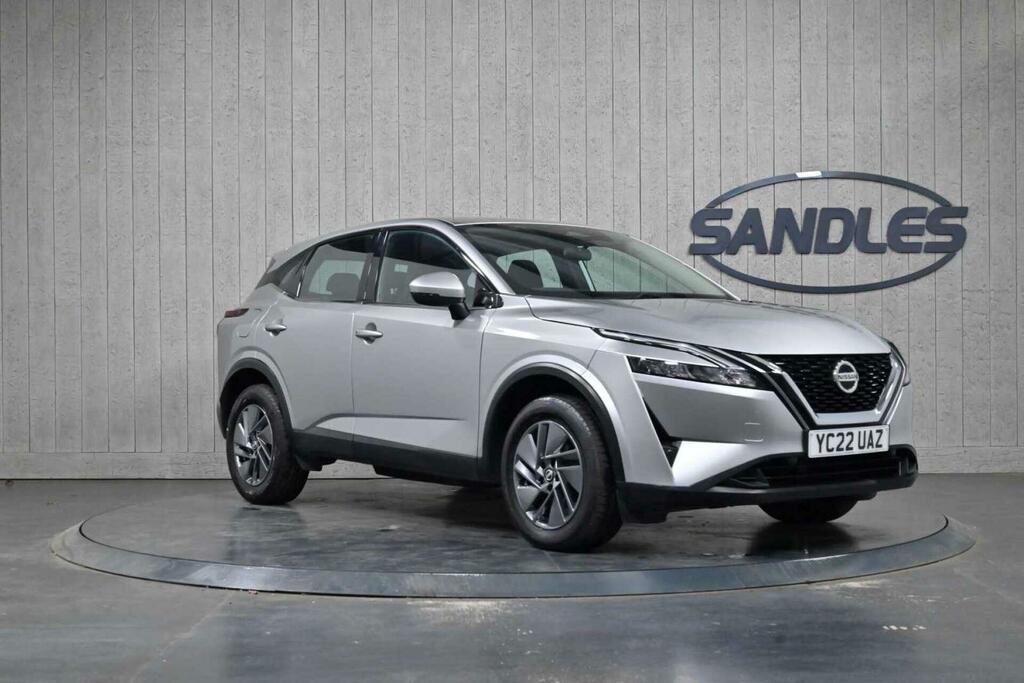 Nissan Qashqai 1.3 Dig-t Mhev Acenta Premium Xtron Euro 6 Ss 5 YC22UAZ Silver