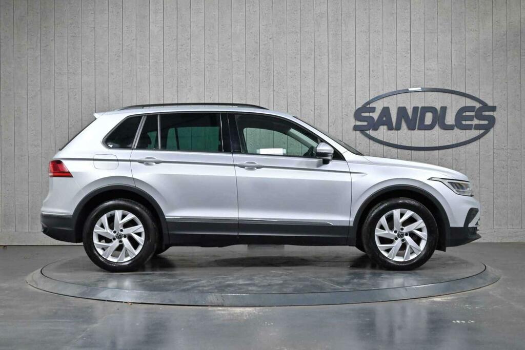 Volkswagen Tiguan Life YC22XPZ Silver #5