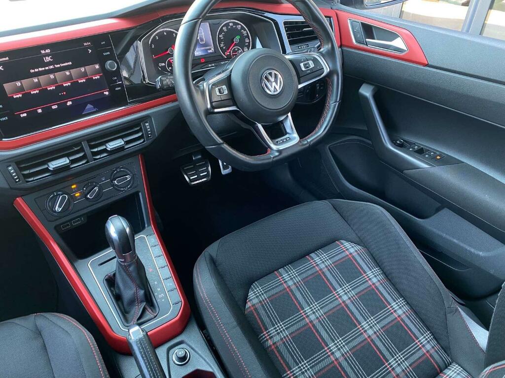 Volkswagen Polo 2.0 Tsi Gti Dsg Euro 6 Ss VN19LPP White #2