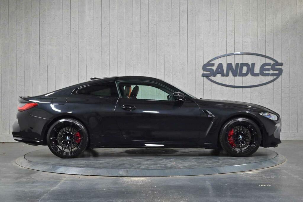 BMW M4 Competition Black #5