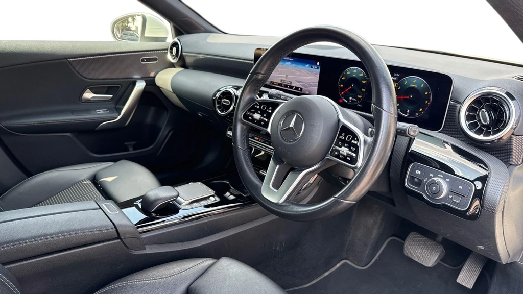 Mercedes-Benz A Class A 200 Sport Executive Aut RX70UVL White #3
