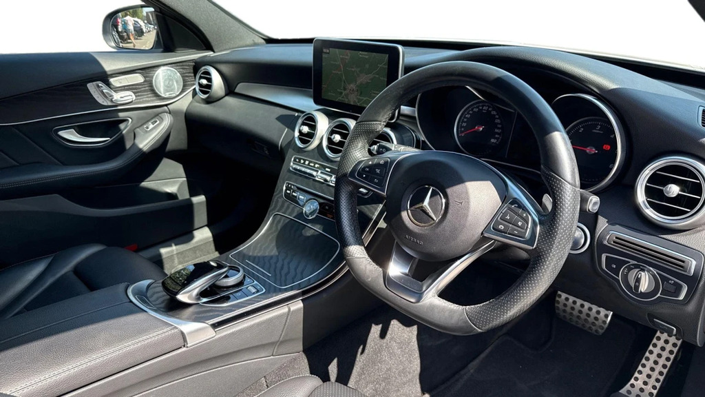 Mercedes-Benz C Class C 220 Amg Line Premium WD17YXE White #3