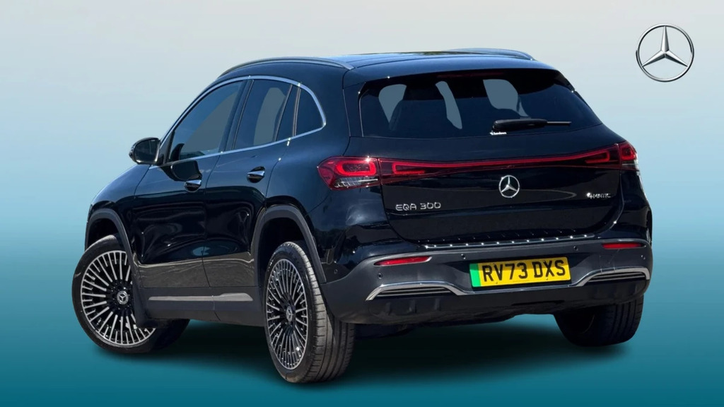 Mercedes-Benz EQA Eqa 300 Amg Line Premium Black #2