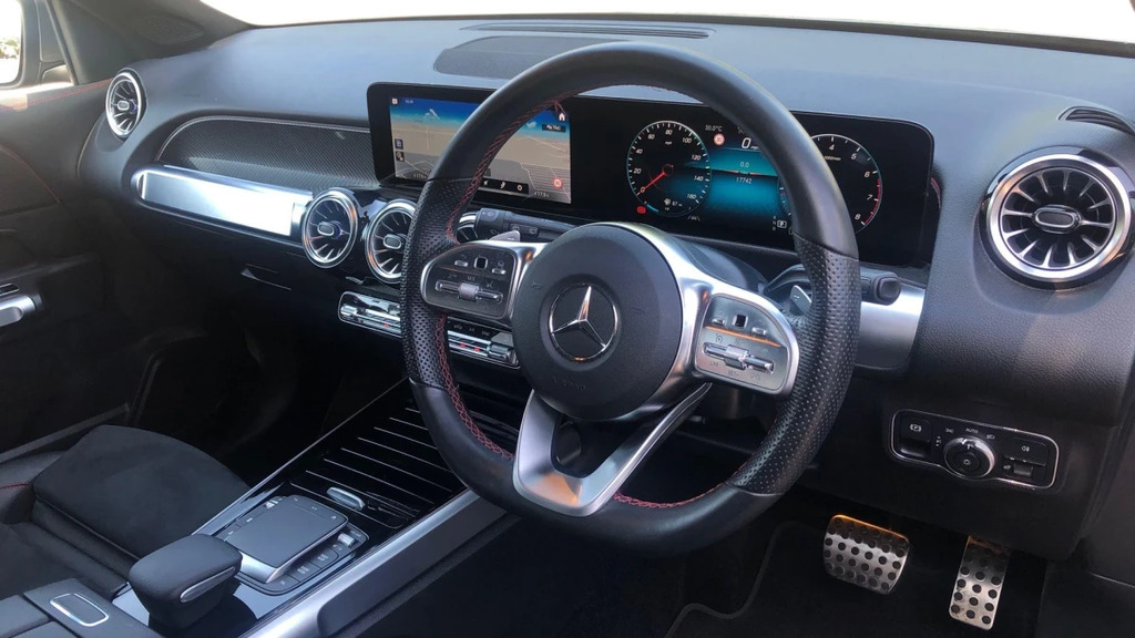 Mercedes-Benz GLB Class Glb 200 Amg Line Premium EY22BRX Grey #3