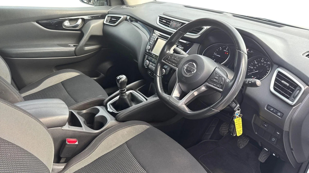 Nissan Qashqai Qashqai Acenta Premium Dc YG68RSA White #3
