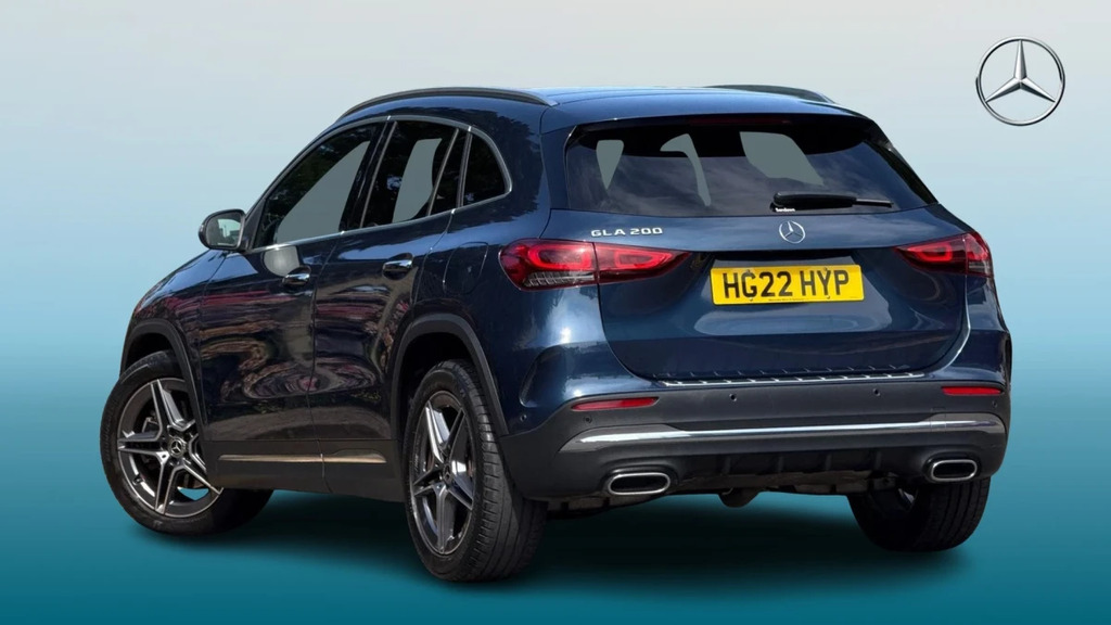Mercedes-Benz GLA Class Gla 200 Amg Line Premium HG22HYP Blue #2