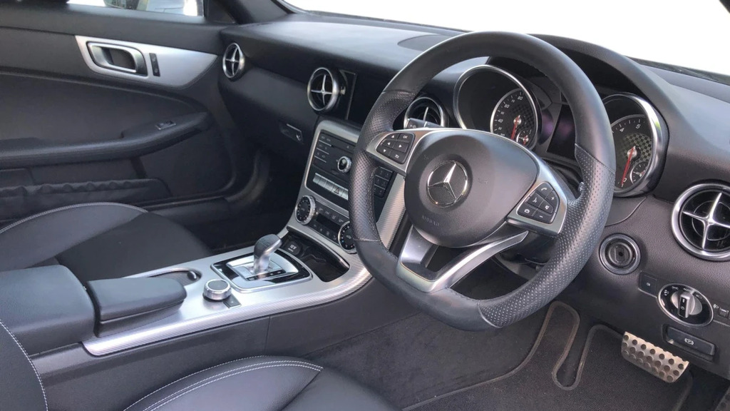 Mercedes-Benz SLC Slc 300 Amg Line Silver #3