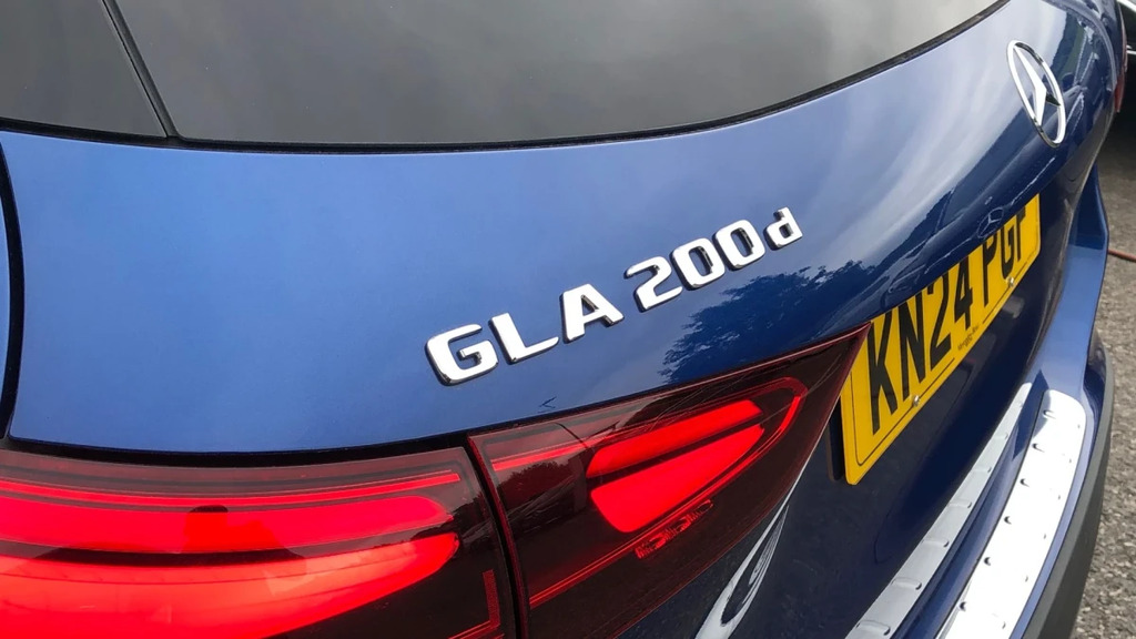 Mercedes-Benz GLA Class 2.0 Gla35 Mhev Amg Premium Suv Hybrid Black #15