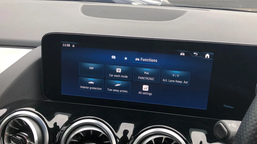 Mercedes-Benz GLA Class 2.0 Gla35 Mhev Amg Premium Suv Hybrid Black #38