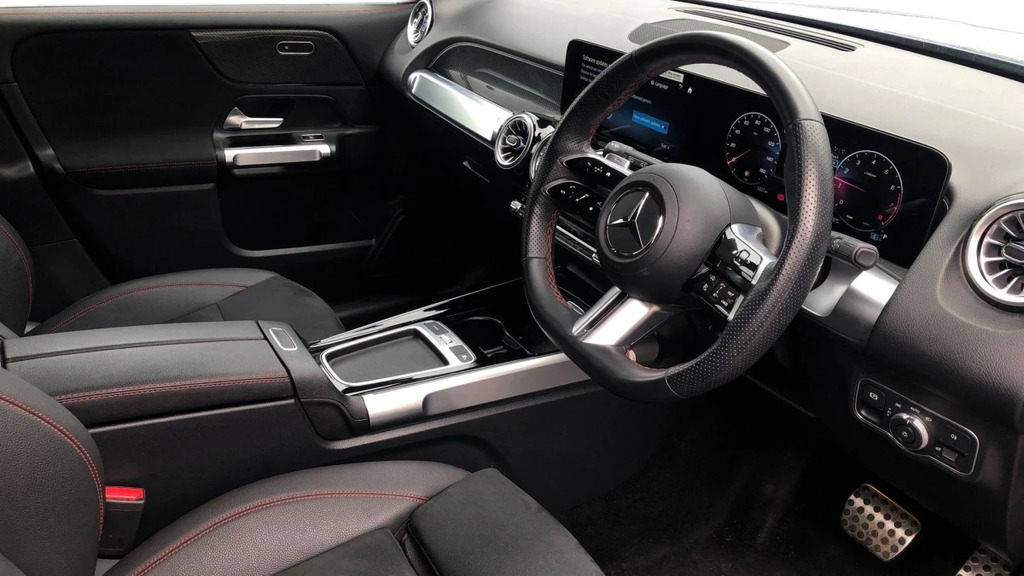 Mercedes-Benz GLB Class Glb 200 Amg Ln Executve M Blue #3