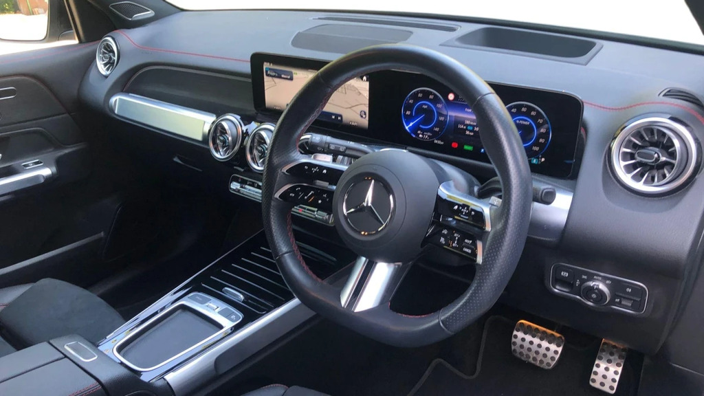 Mercedes-Benz EQB Eqb 250 Amg Line Premium FY24OPB White #3