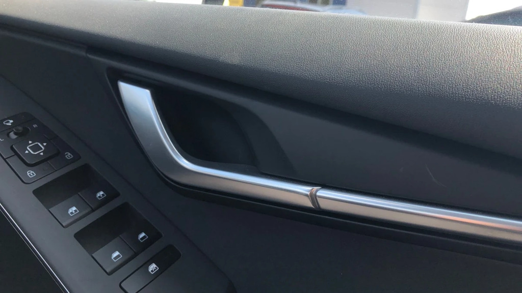 Kia Niro 2 Red #25