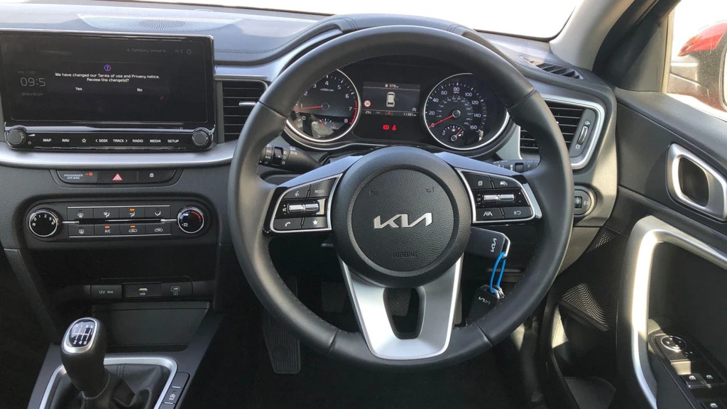 Kia Ceed 1.5 T-gdi Dct 3 Silver #9
