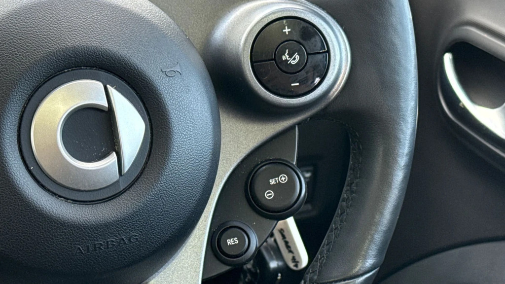 Smart Forfour 17.6Kwh Premium Hatchback 22Kw Black #27