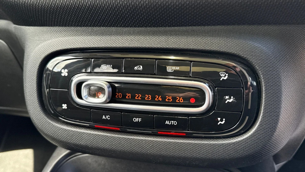 Smart Forfour 17.6Kwh Premium Hatchback 22Kw Black #30