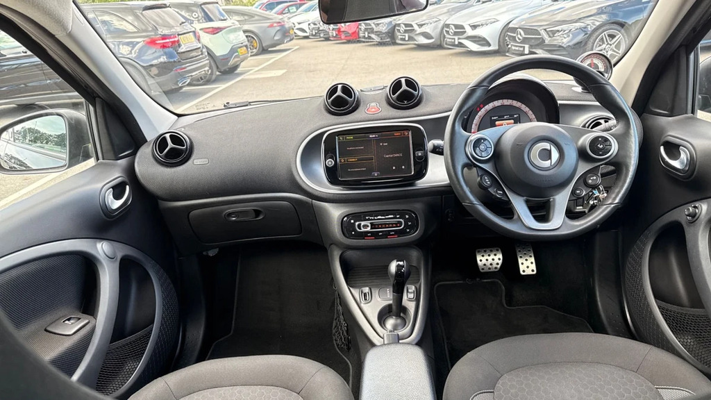 Smart Forfour 17.6Kwh Premium Hatchback 22Kw Black #18