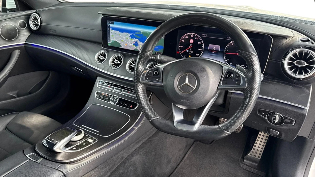 Mercedes-Benz E Class E 220 D Amg Line White #3
