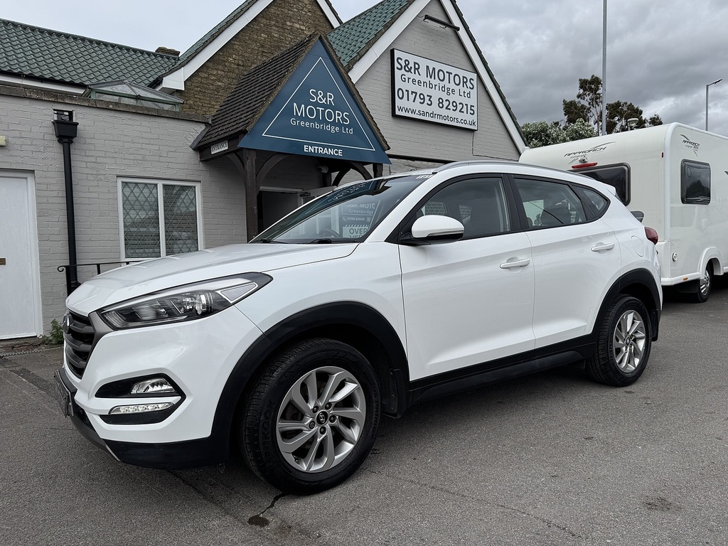Hyundai Tucson Crdi Blue Drive Se Nav White