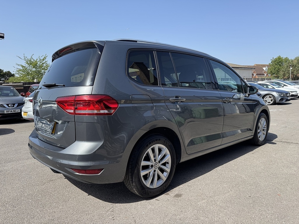 Volkswagen Touran Tdi Se Family YX19UVK Grey #4