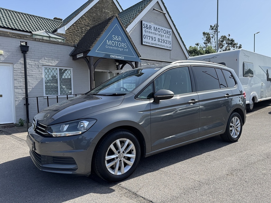 Volkswagen Touran Tdi Se Family YX19UVK Grey