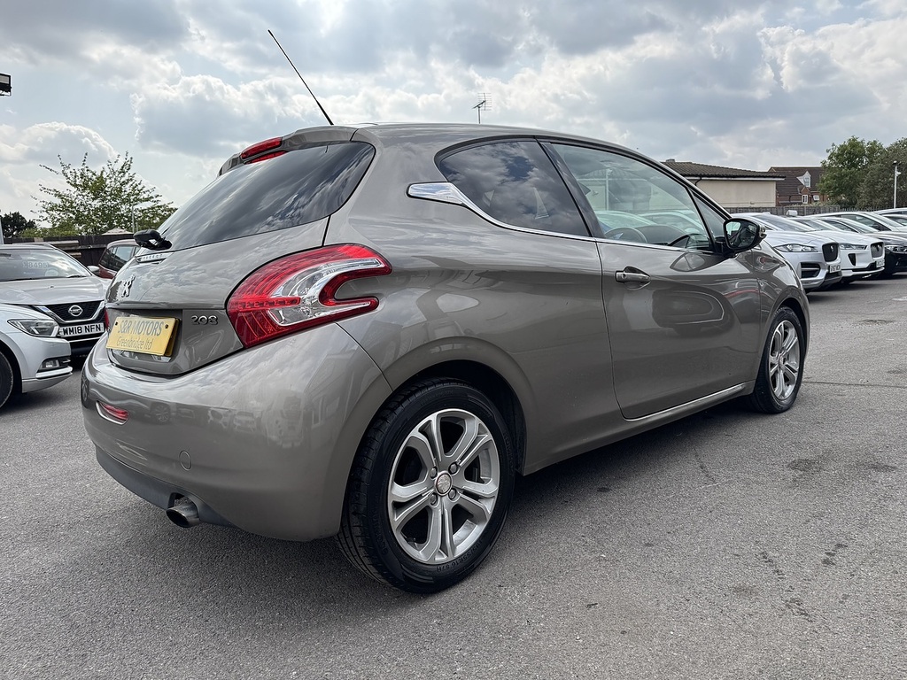 Peugeot 208 Hdi Allure Grey #4