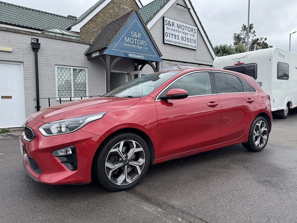 Kia Ceed T-gdi 3 Red #2