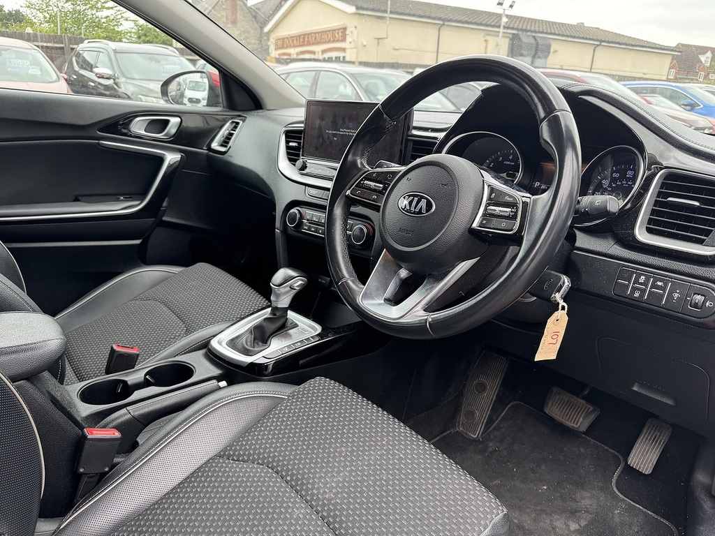 Kia Ceed T-gdi 2 Silver #16