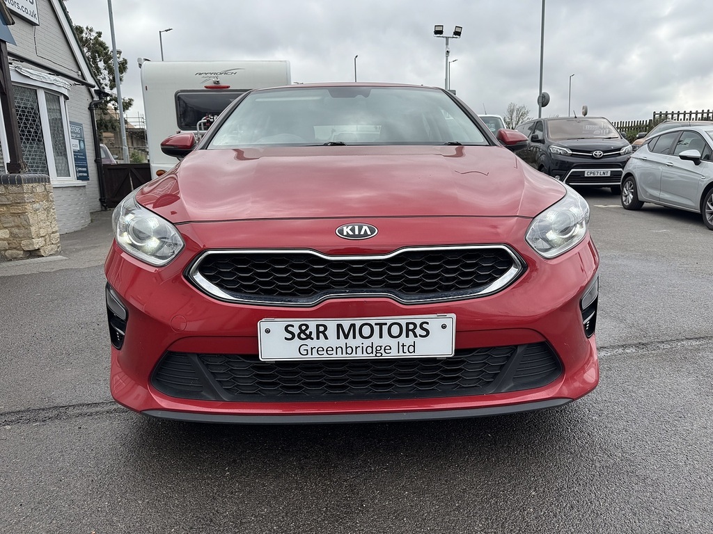 Kia Ceed T-gdi 3 Red #6