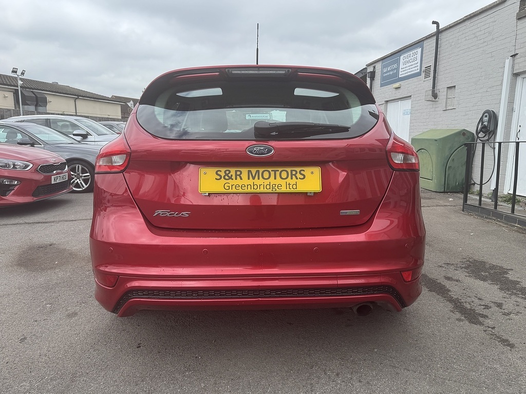 Ford Focus T Ecoboost Zetec S Red #5