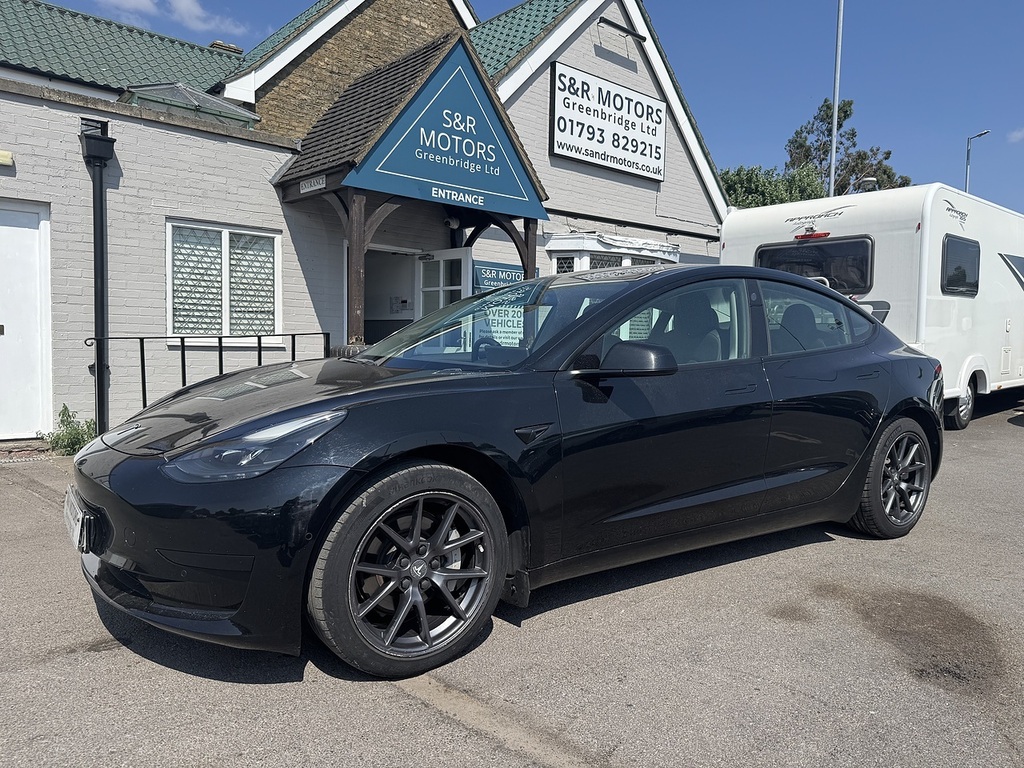 Tesla Model 3 Standard Range Plus Black #2
