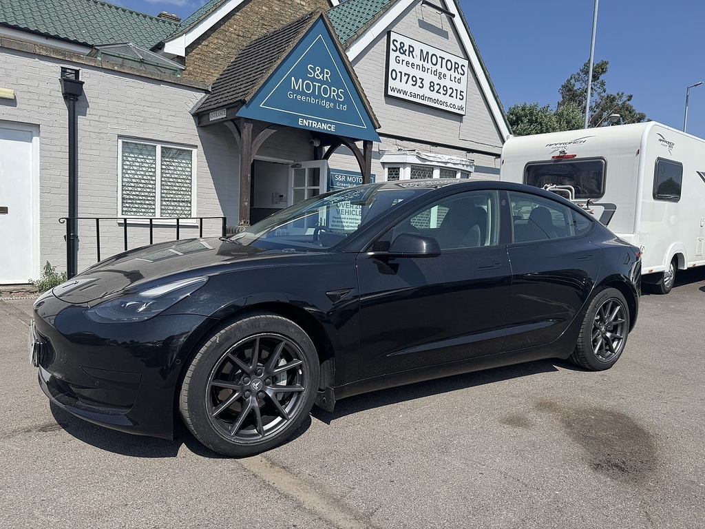 Tesla Model 3 Standard Range Plus Black #3