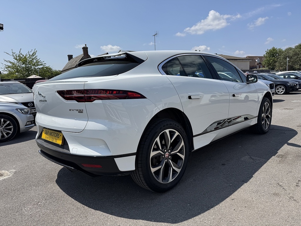 Jaguar I-Pace 400 Hse White #4