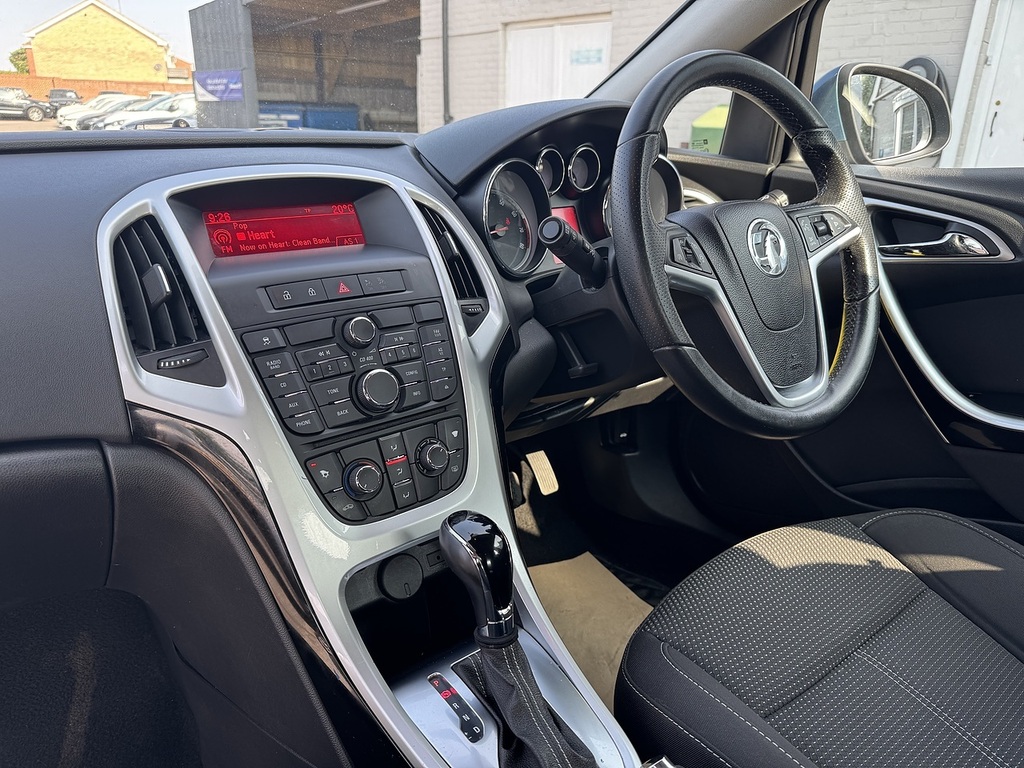 Vauxhall Astra Cdti Ecoflex Es White #30