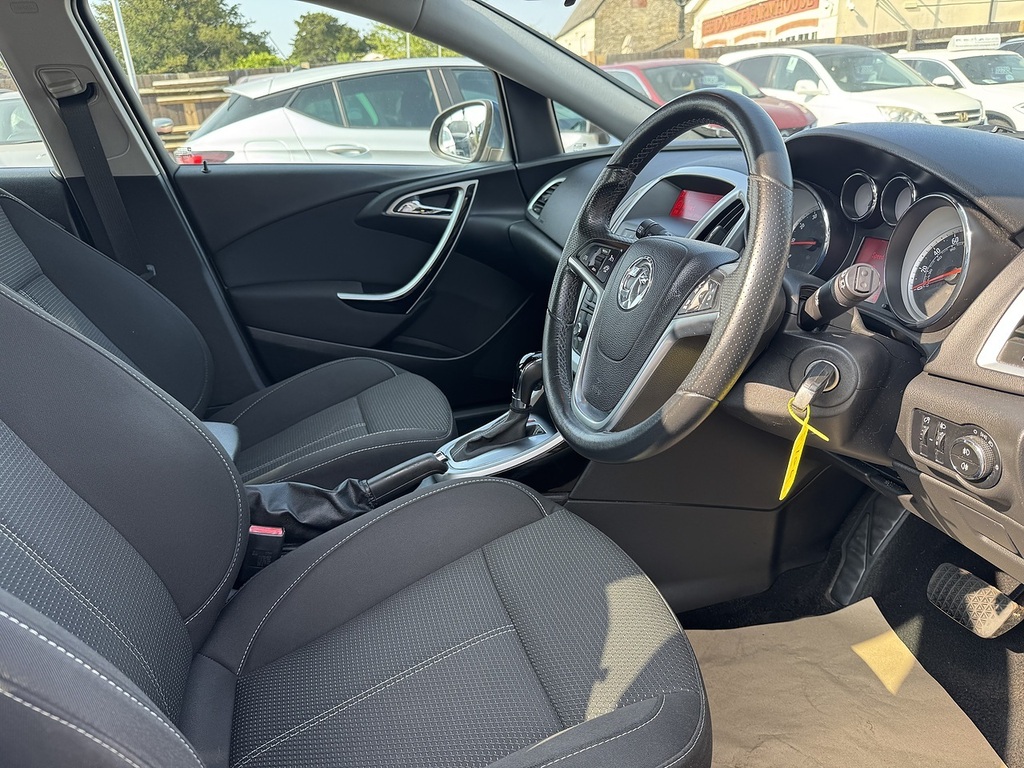 Vauxhall Astra Cdti Ecoflex Es White #21