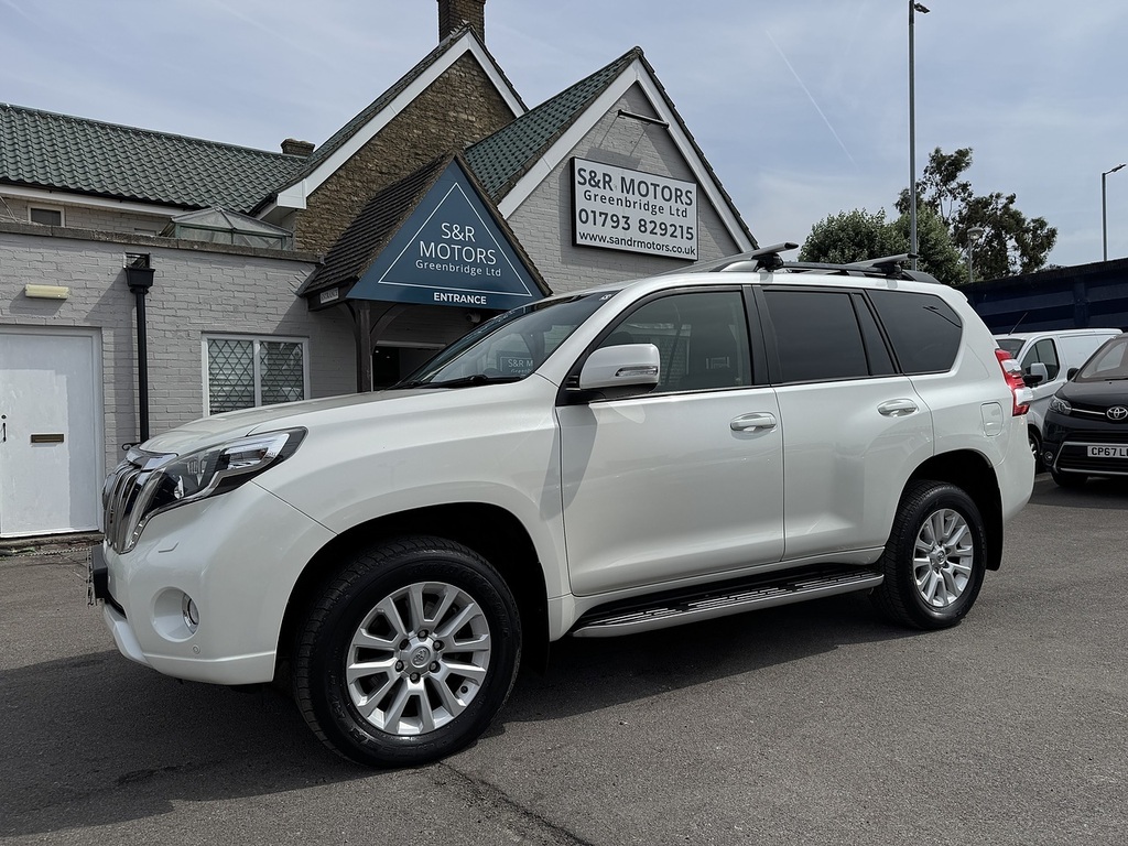 Toyota Land Cruiser D Icon White #2